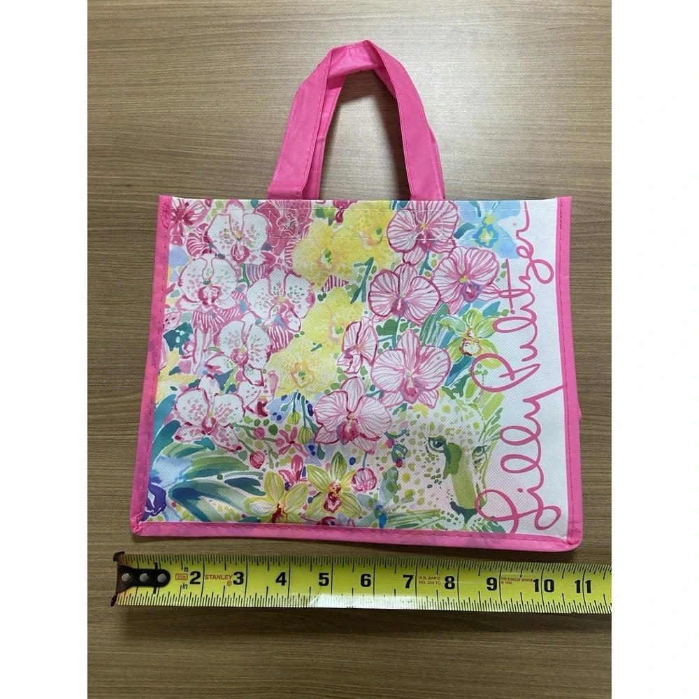 Lot Of 4 LILLY PULITZER Reusable Tote Plastic SHOPPING BAGS, Two Sizes Palm